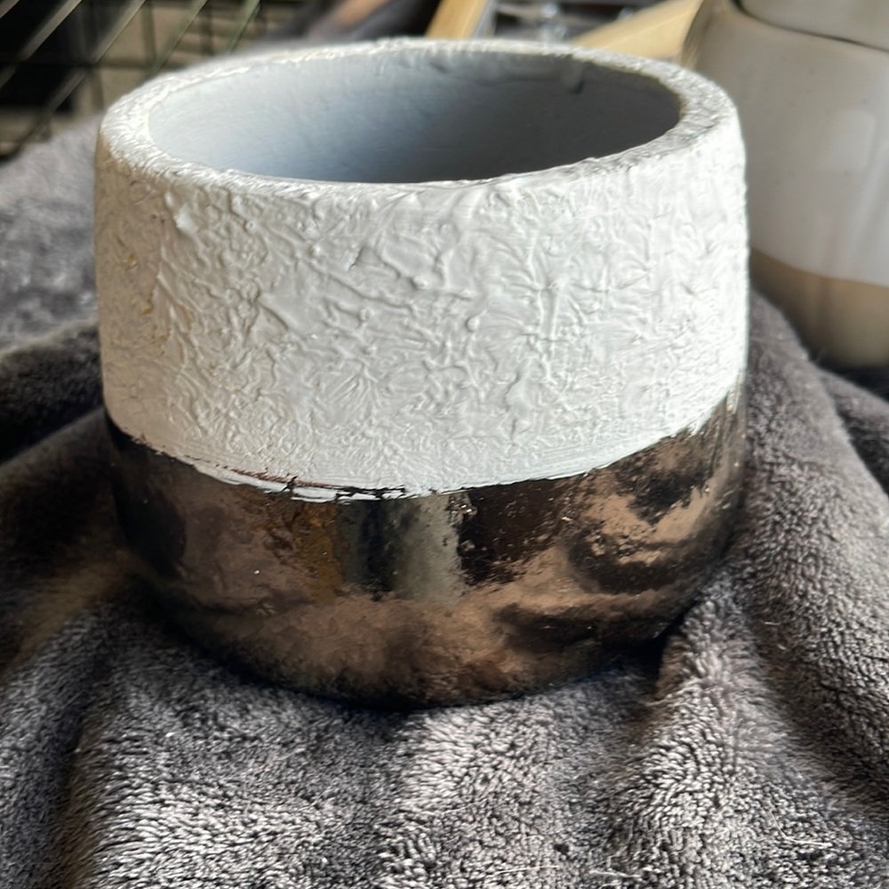 Small flower pot